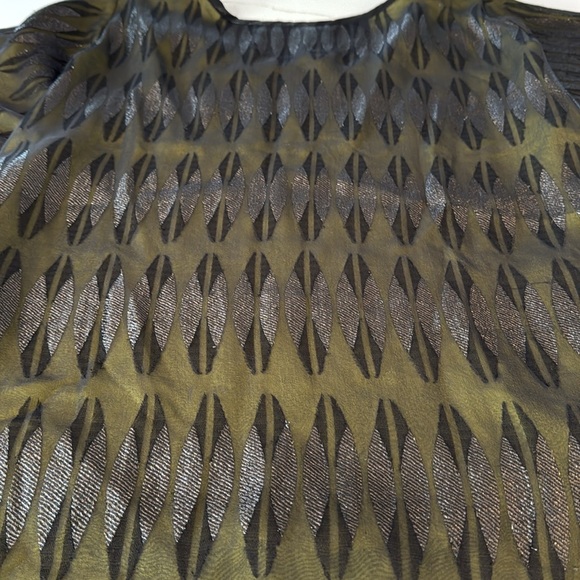 Primary New York Flutter Sleeve Dagger Blouse - Picture 13 of 16